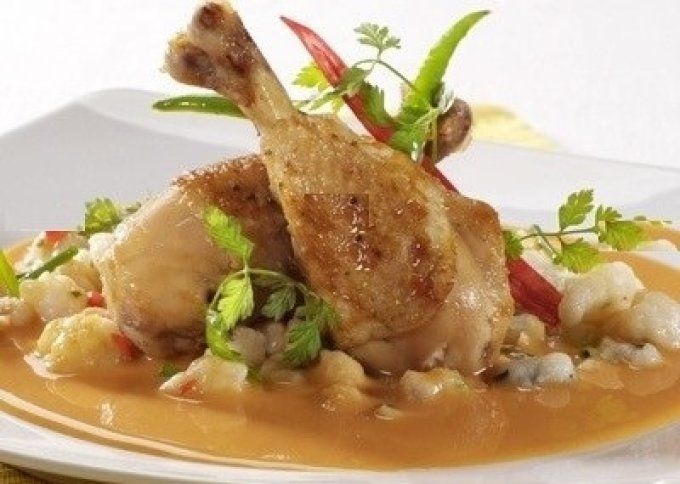 MARDI : 1 CUISSE DE POULET FORESTIERE et sa garniture